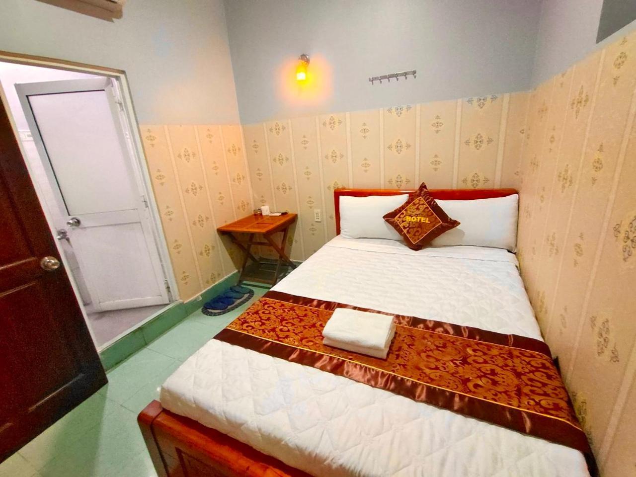 Nhu Quynh Hotel Hcm Ho Şi Min Exterior foto